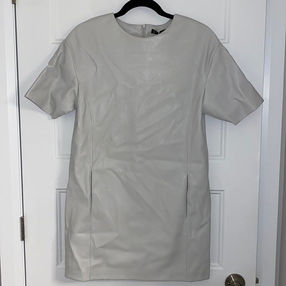 Pleather dress with front pockets from ZARA - Picture 1 of 3